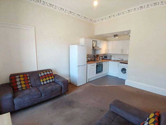 3 Bedroom Flat To Rent In () Grindlay Street, Edinburgh, EH3