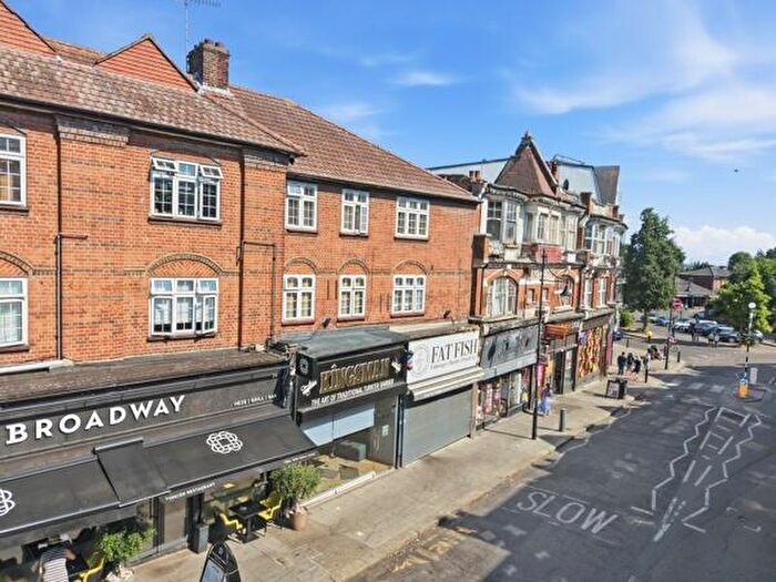 1 Bedroom Flat For Sale In The Broadway, Woodford Green, IG8