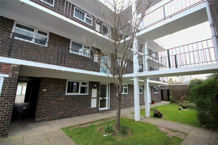 2 Bedroom Apartment To Rent In Burwood Court, Goldlay Avenue, Chelmsford, Essex, CM2