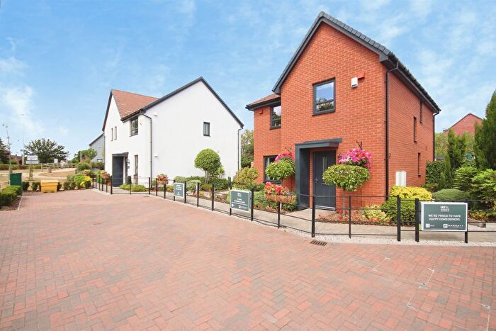 4 Bedroom Detached House For Sale In Brook View, Pickford Green, Coventry, CV5