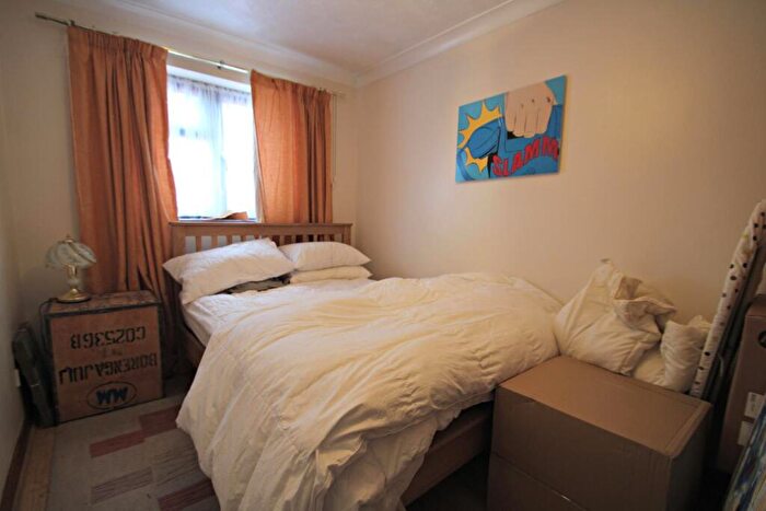 2 Bedroom Detached Bungalow To Rent In Swan Close, Colchester, CO4