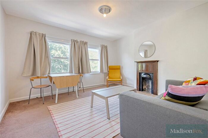 1 Bedroom Apartment To Rent In Portway, Stratford, E15