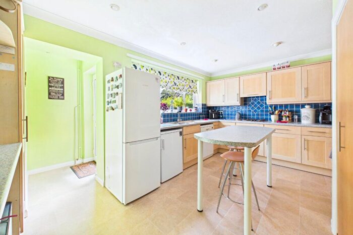 4 Bedroom Bungalow For Sale In Link Rise, Corfe Mullen, Wimborne, Dorset, BH21 - Photo 11