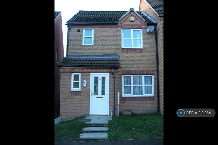 3 Bedroom Semi-Detached House To Rent In Edmonstone Crescent, Nottingham, NG5