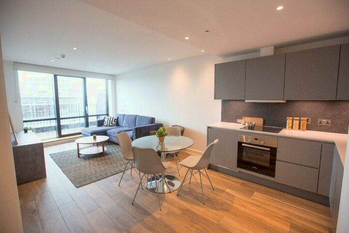 1 Bedroom Apartment To Rent In Dressage Court, Bethnal Green, E2