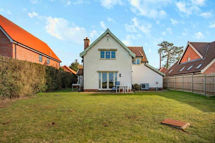 4 Bedroom Detached House For Sale In Norwich Road, Saxlingham Nethergate, Norwich, NR15