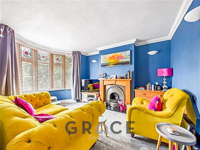 3 Bedroom Semi-Detached House For Sale In Brookfield Road, Ipswich, IP1