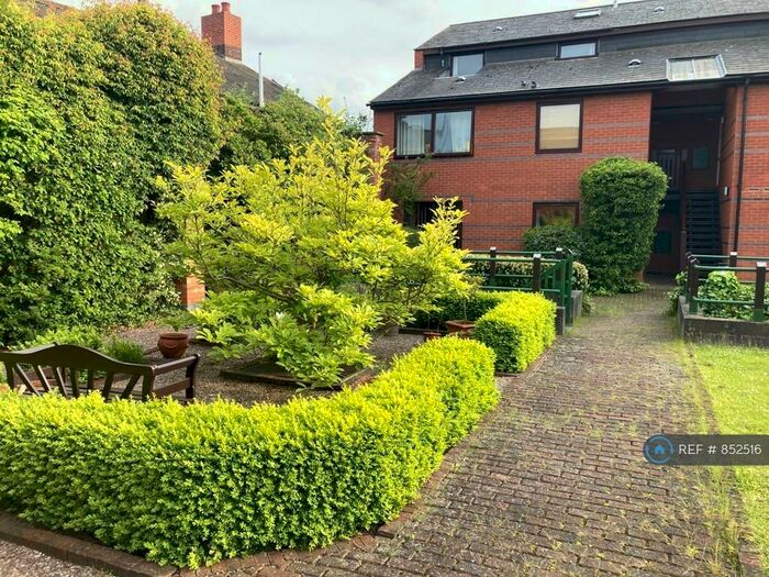 1 Bedroom Flat To Rent In Queens Court, Birmingham, B3