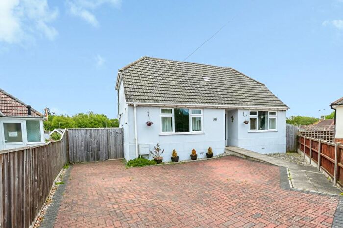 2 Bedroom Bungalow For Sale In Carters Avenue, Poole, Dorset, BH15