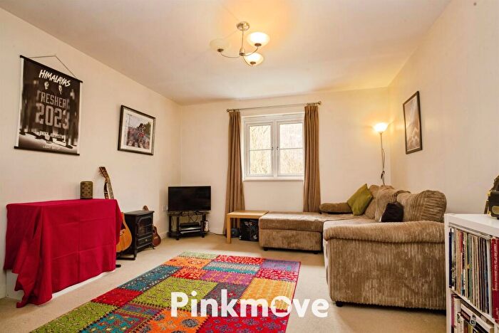 2 Bedroom Flat For Sale In Coed Celynen Drive, Abercarn, Newport, NP11