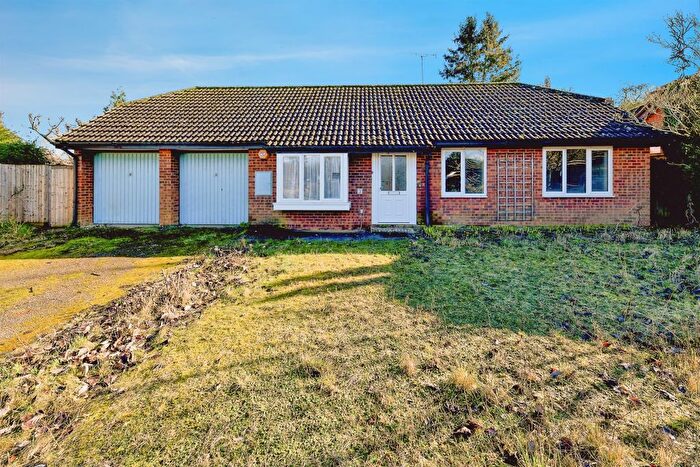 4 Bedroom Detached Bungalow For Sale In Mimram Close, Whitwell, Hitchin, SG4