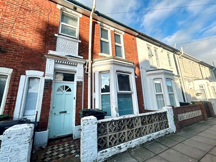 5 Bedroom House To Rent In Penhale Road, Portsmouth, PO1