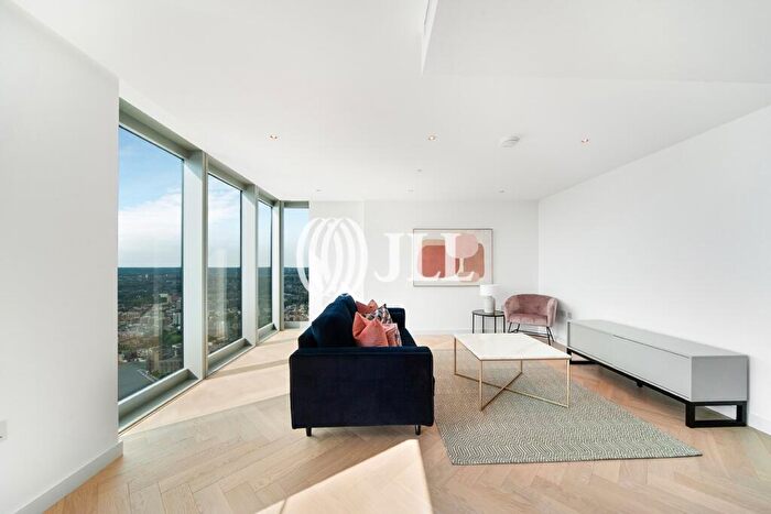 2 Bedroom Apartment For Sale In Landmark Pinnacle, Marsh Wall, E14