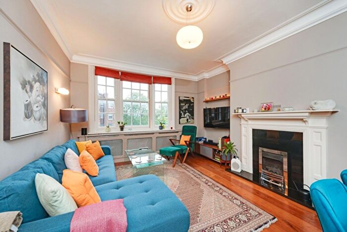 2 Bedroom Flat To Rent In Rodney Court, Little Venice, W9
