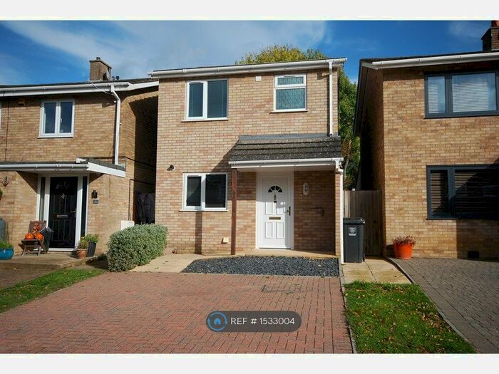 3 Bedroom Detached House To Rent In Pallas Road, Hemel Hempstead, HP2