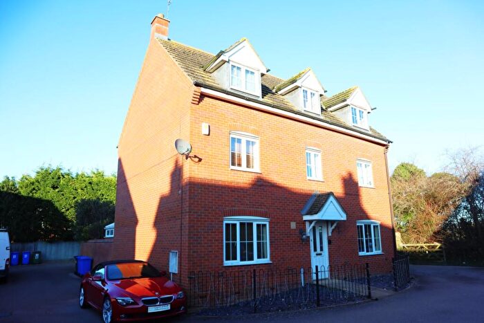 4 Bedroom Detached House To Rent In Foxholes Close, Deanshanger, Milton Keynes, Buckinghamshire, MK19