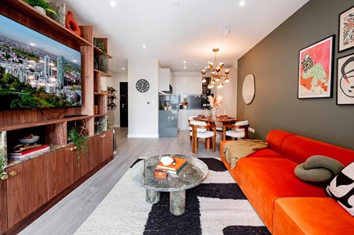 1 Bedroom Apartment To Rent In Darter House, Woodberry Down, N4