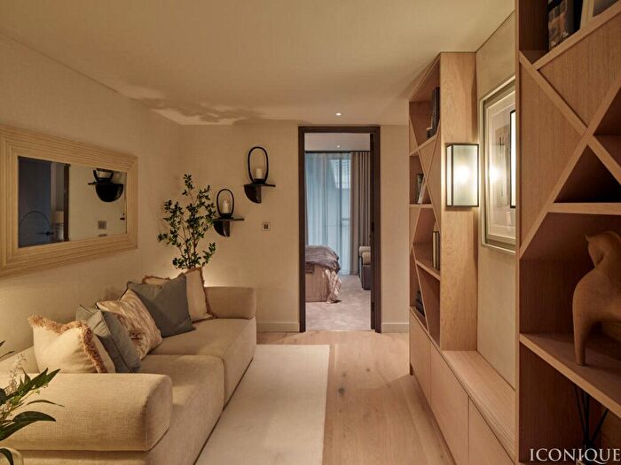 3 Bedroom Flat For Sale In Lots Road, London, SW10