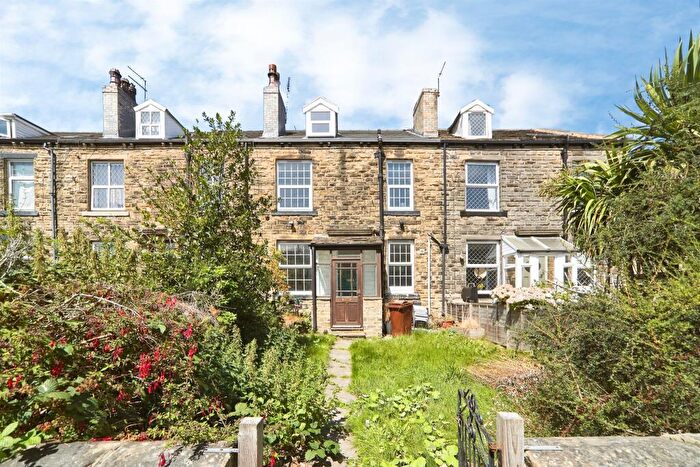 2 Bedroom Terraced House For Sale In Grove Avenue, Pudsey, LS28