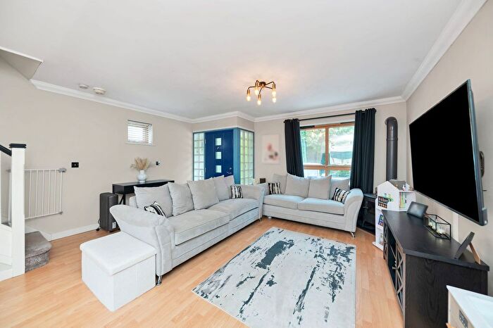 2 Bedroom End Of Terrace House For Sale In Hurdles Way, Duxford, CB22