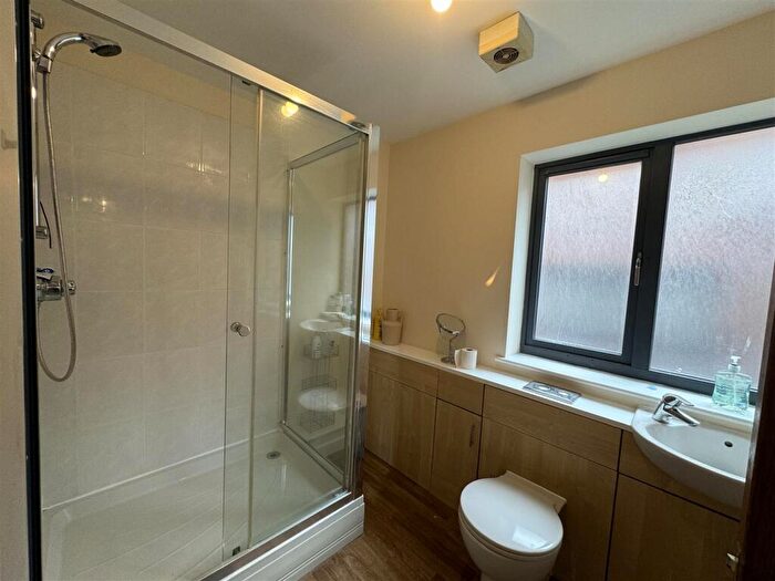 2 Bedroom Apartment To Rent In Bridport Street, Liverpool, L3