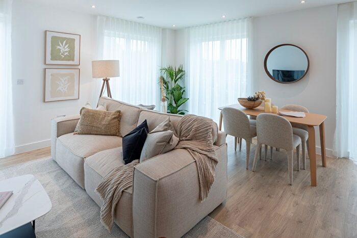 2 Bedroom Flat For Sale In " Bedroom Apartment" At Hepworth Place, Walthamstow, E17