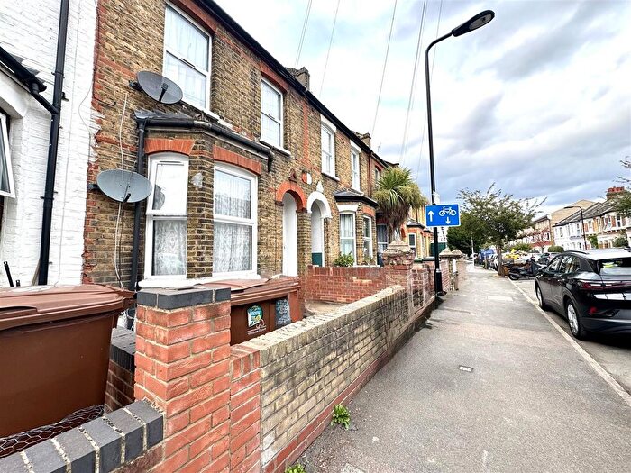 2 Bedroom Property To Rent In Claude Road, London, E10