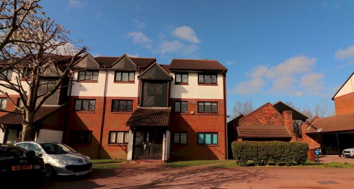 1 Bedroom Flat To Rent In Armada Court, Hogg Lane, Grays, RM16