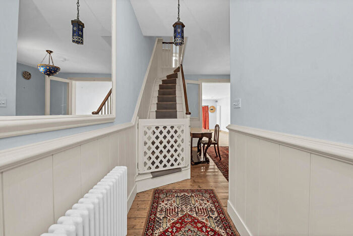 4 Bedroom Town House To Rent In Orchard Street, Bury St. Edmunds, IP33