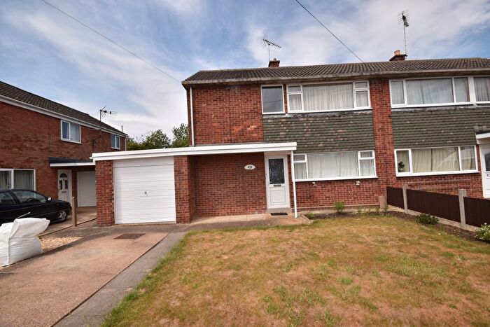 3 Bedroom Semi-Detached House To Rent In Meadowfield, Sleaford, NG34