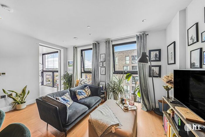 1 Bedroom Flat For Sale In St. Josephs Street, London, SW8