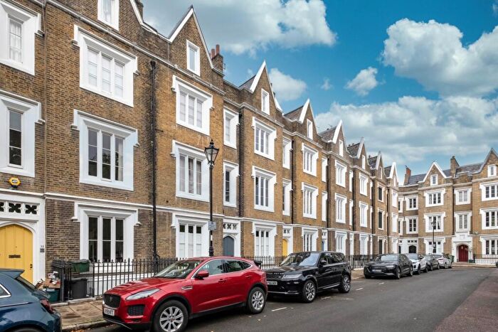 1 Bedroom Flat To Rent In Lonsdale Square London, N1