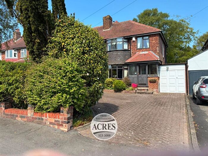 3 Bedroom Semi-Detached House For Sale In Bridle Lane, Streetly, Sutton Coldfield, B74