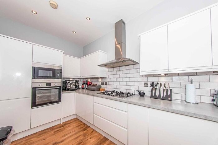 3 Bedroom Terraced House To Rent In Farningham Road, Caterham, CR3