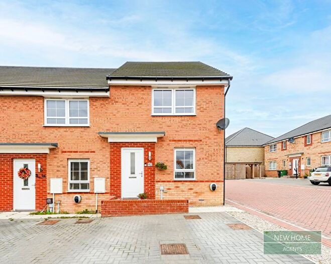 2 Bedroom End Terrace House For Sale In Chidswell Lane, Shaw Cross, Dewsbury, WF12