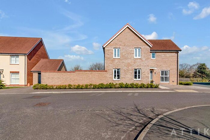 4 Bedroom Detached House For Sale In Horseshoe Road, Hethersett, NR9