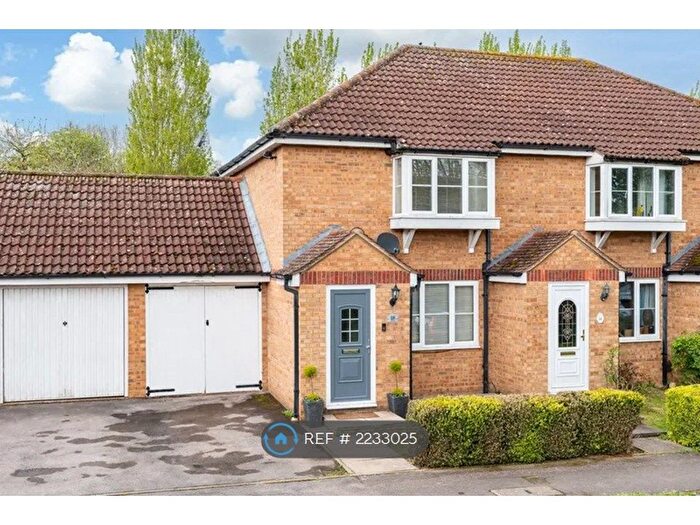 2 Bedroom End Of Terrace House To Rent In Hurstlings, Welvyn Garden City, AL7