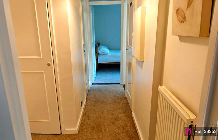 1 Bedroom Flat For Sale In Ollgar Close, London, W12