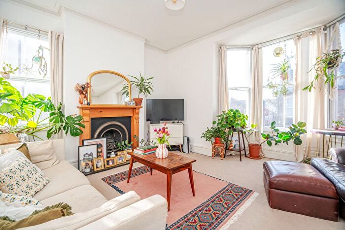 2 Bedroom Flat For Sale In Aylesbury Street, Wolverton, Milton Keynes, MK12