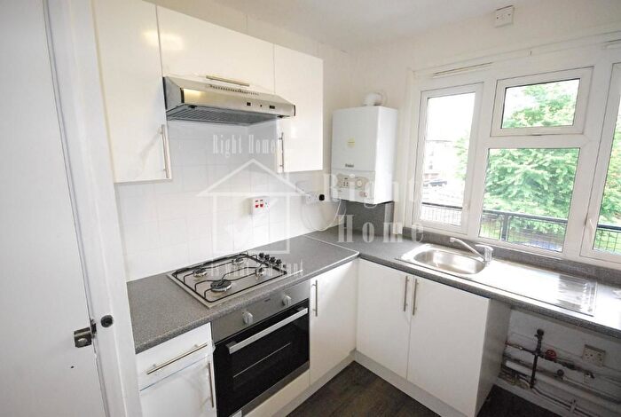 2 Bedroom Flat To Rent In The Grange, London, N2