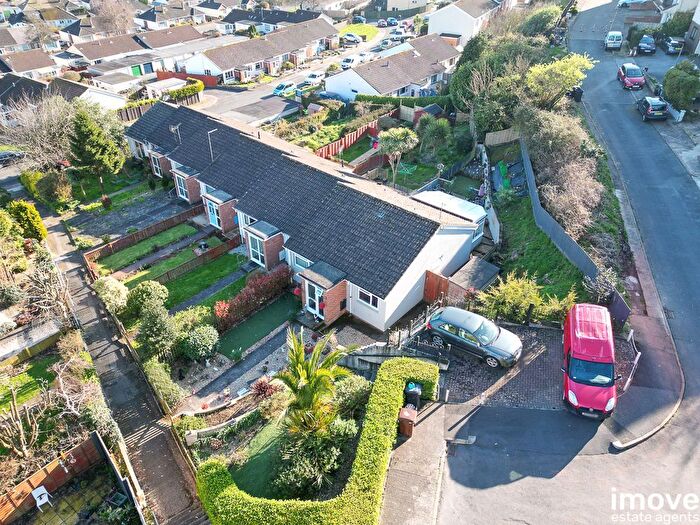 2 Bedroom Bungalow For Sale In Velland Avenue, Torquay, TQ2