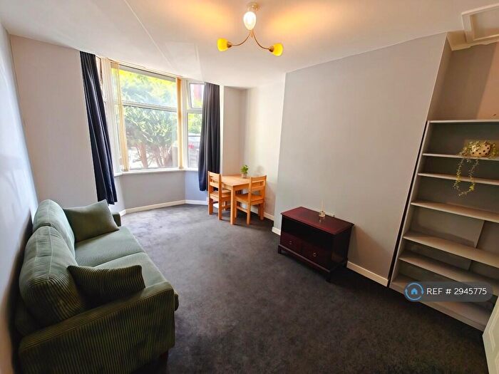 1 Bedroom Flat To Rent In William View, Leeds, LS15