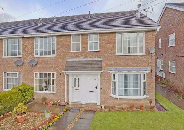 2 Bedroom Apartment To Rent In Redwood Way, Yeadon, Leeds, LS19