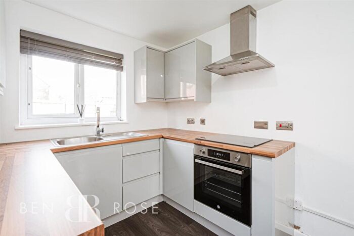 2 Bedroom End Of Terrace House To Rent In Queensway, Leyland, PR25
