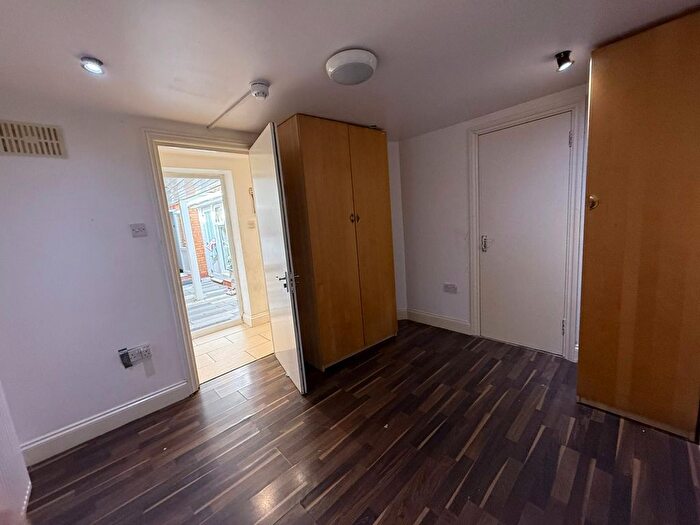 1 Bedroom Flat To Rent In Ilford, IG1