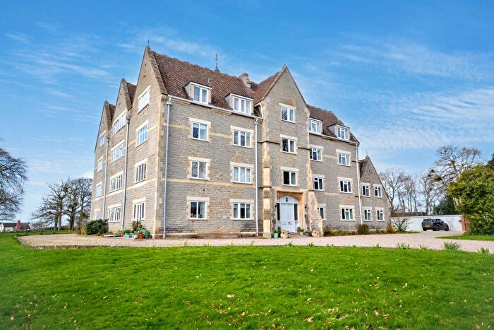 3 Bedroom Flat For Sale In Twyning Manor, Twyning Tewkesbury, Gloucestershire, GL20