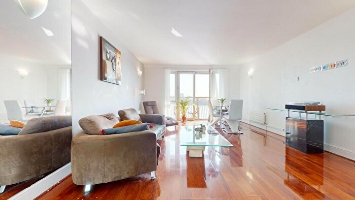 2 Bedroom Apartment To Rent In Waterman Building, E14