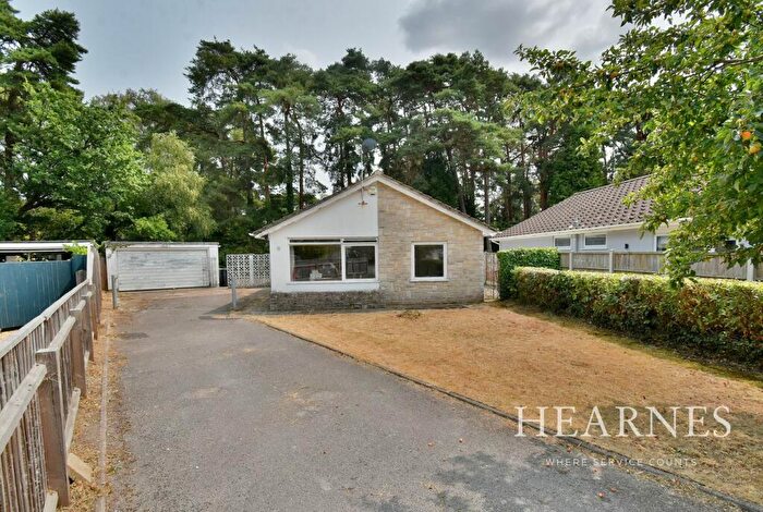 3 Bedroom Detached Bungalow For Sale In Craigwood Drive, Ferndown, BH22