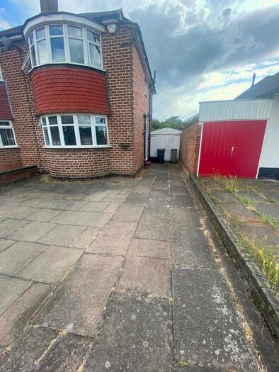 3 Bedroom Semi-Detached House To Rent In Flamborough Close, Birmingham, B34