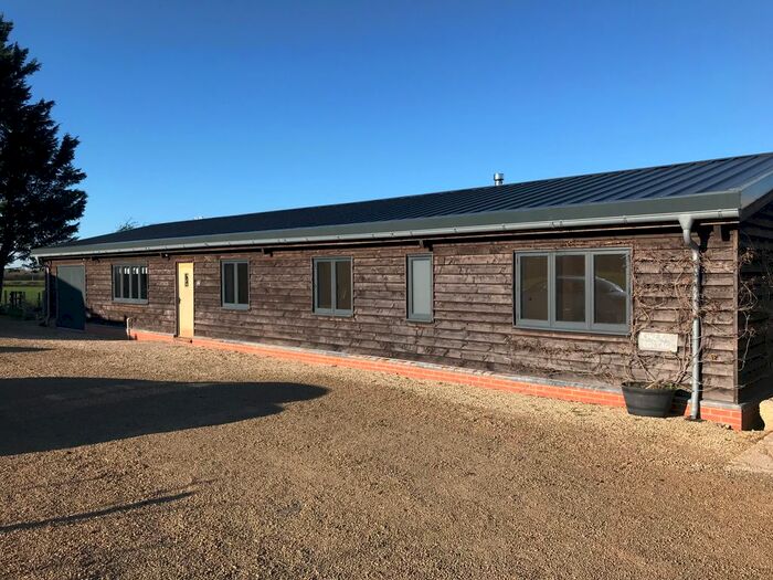 4 Bedroom Bungalow To Rent In Faringdon SN7